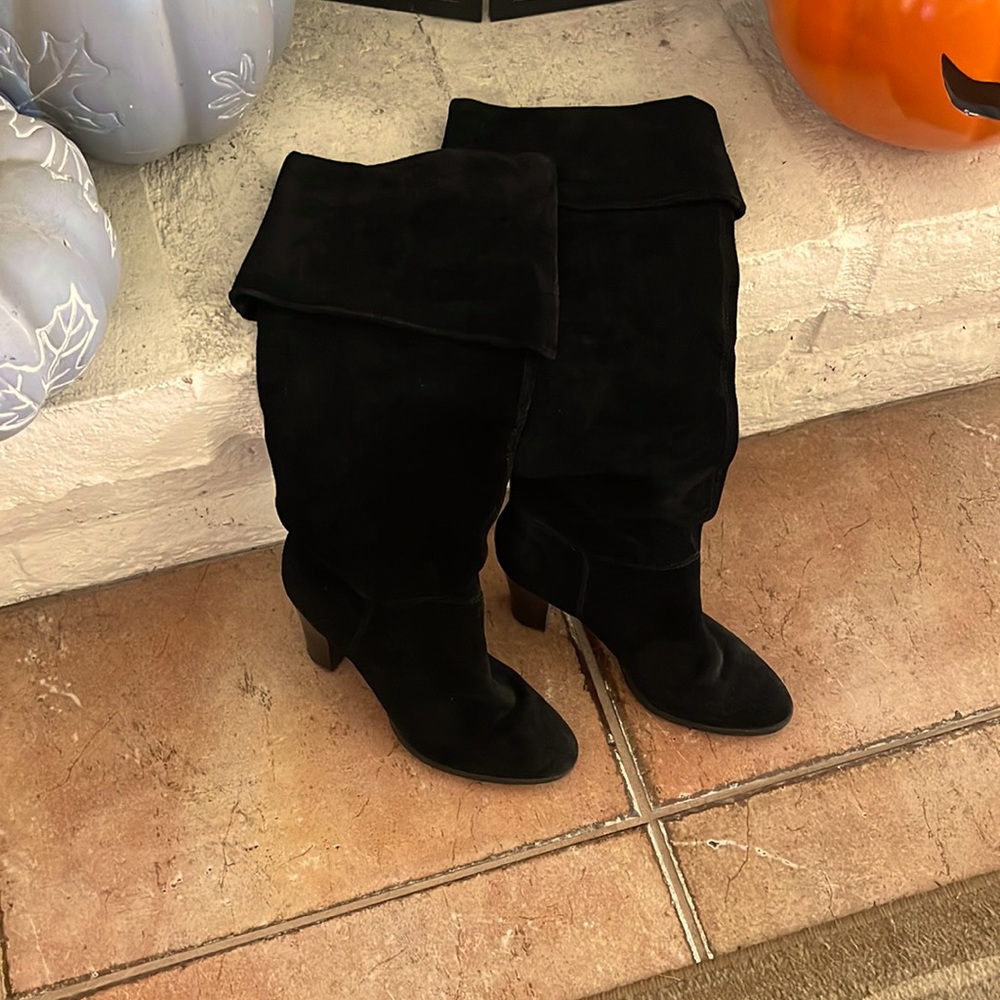 Black authentic suede heeled Nine West boots